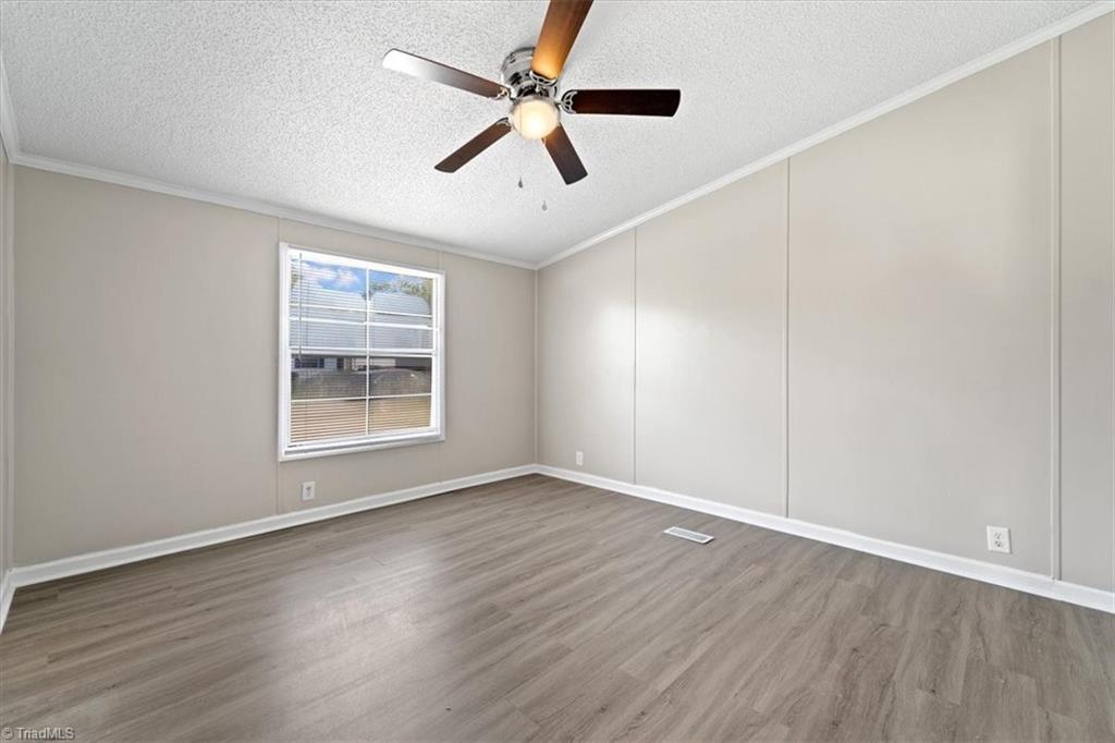 1604 Mossbrook Circle High Point, NC 27260 - Photo 12 of 28