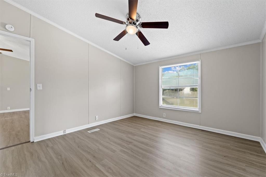 1604 Mossbrook Circle High Point, NC 27260 - Photo 13 of 28