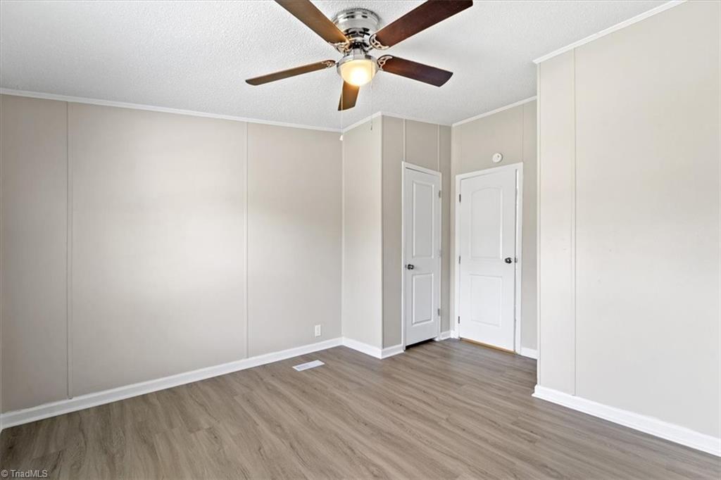 1604 Mossbrook Circle High Point, NC 27260 - Photo 16 of 28