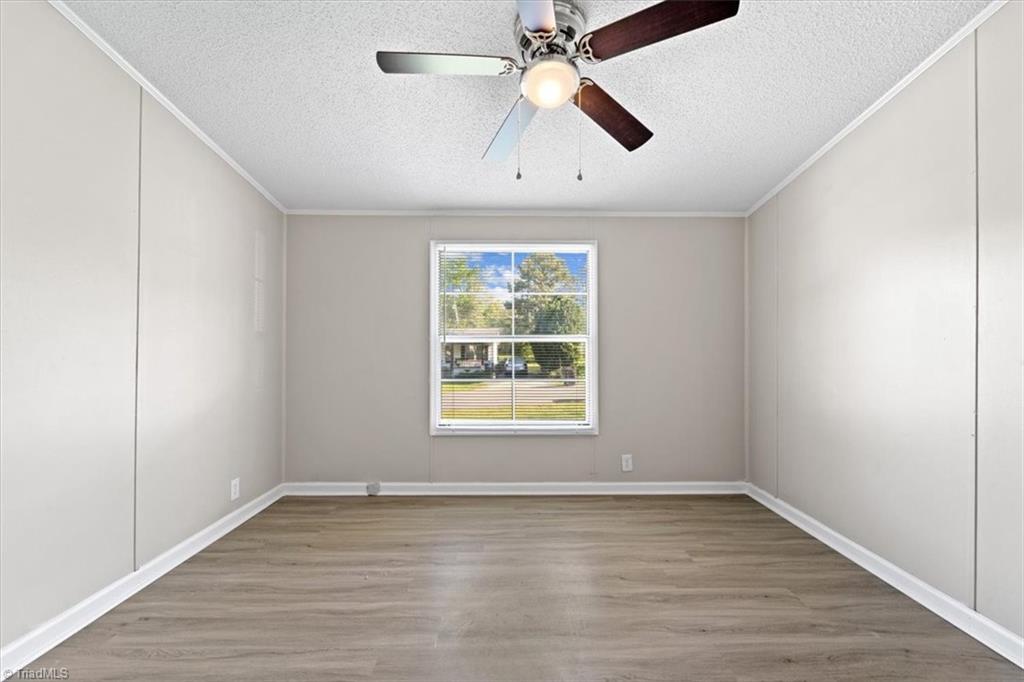 1604 Mossbrook Circle High Point, NC 27260 - Photo 17 of 28