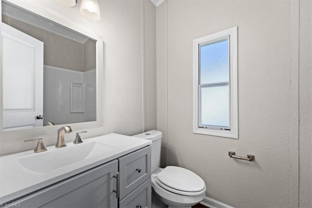 1604 Mossbrook Circle High Point, NC 27260 - Photo 24 of 28