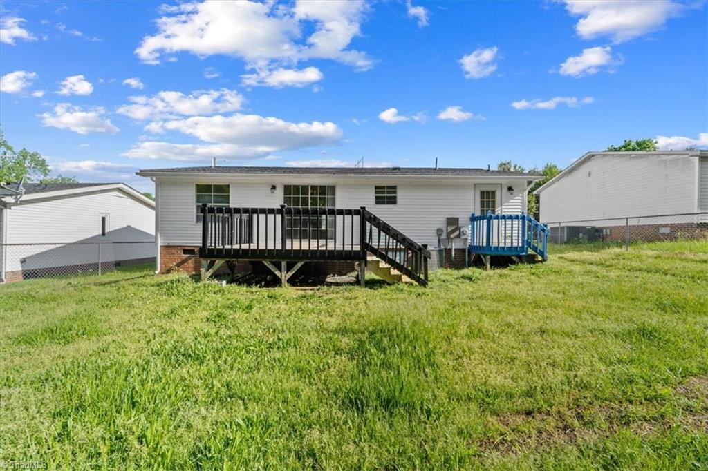 1604 Mossbrook Circle High Point, NC 27260 - Photo 25 of 28