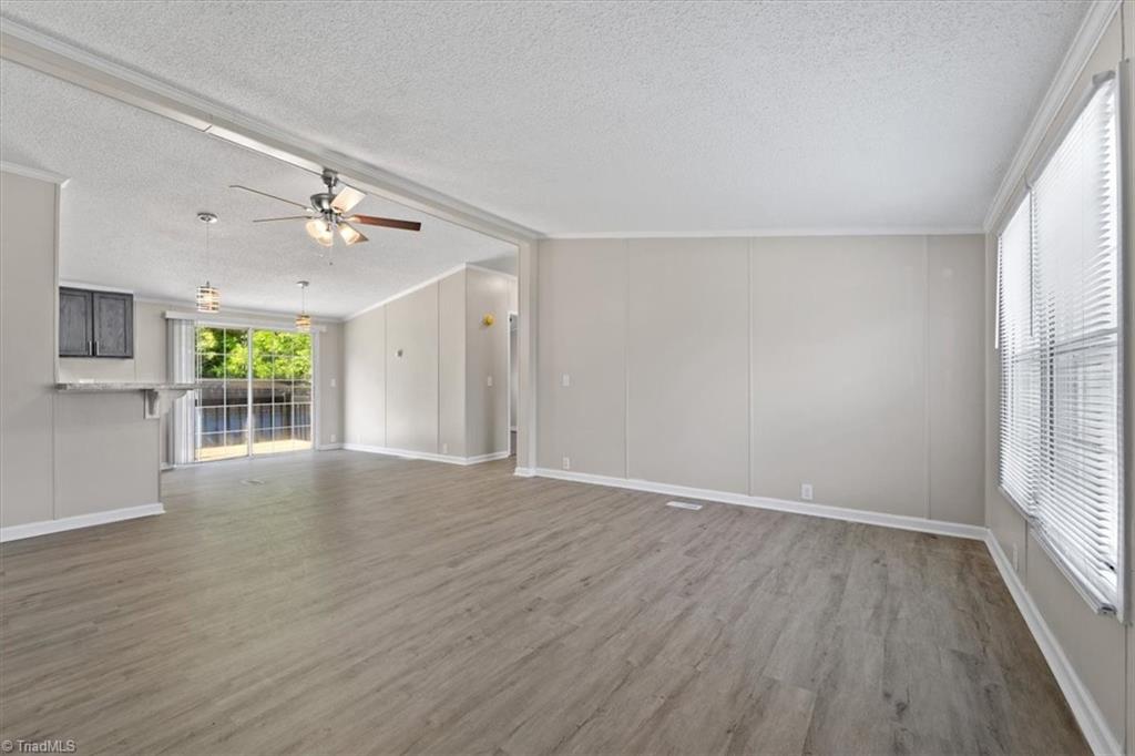 1604 Mossbrook Circle High Point, NC 27260 - Photo 5 of 28