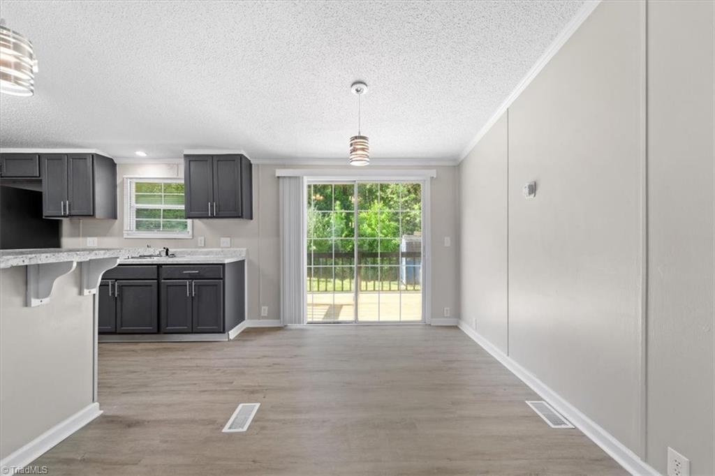 1604 Mossbrook Circle High Point, NC 27260 - Photo 10 of 28