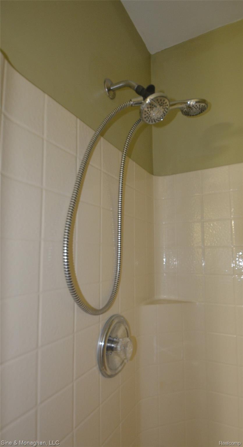 76152 Burman Road Richmond, MI 48062 - Photo 27 of 75 Bathroom view of tiled shower