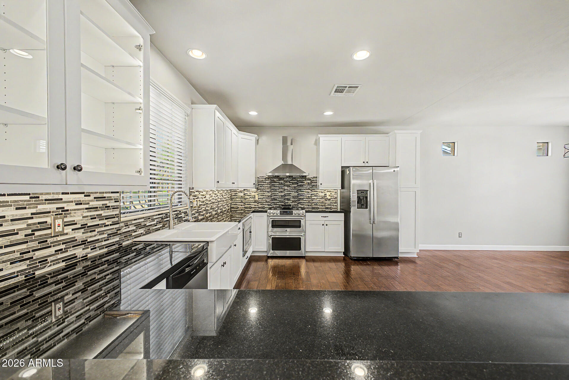 4005 East Osborn Road Phoenix, AZ 85018 - Photo 6 of 22