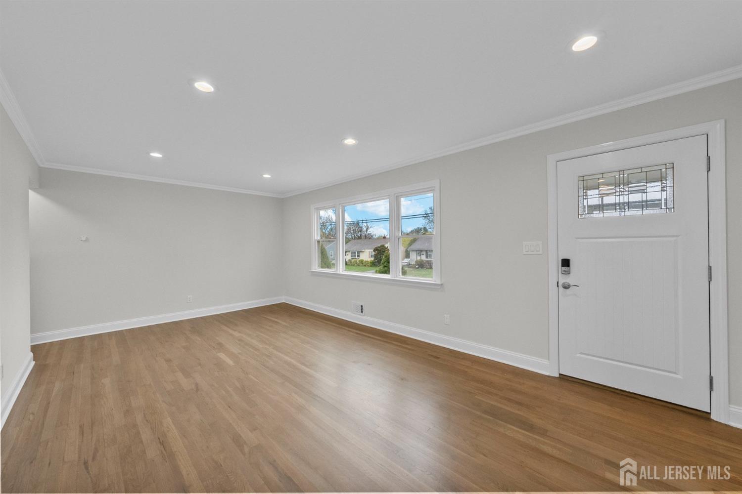 73 George Street Milltown, NJ 08850 - Photo 3 of 28 Gallery Image 3
