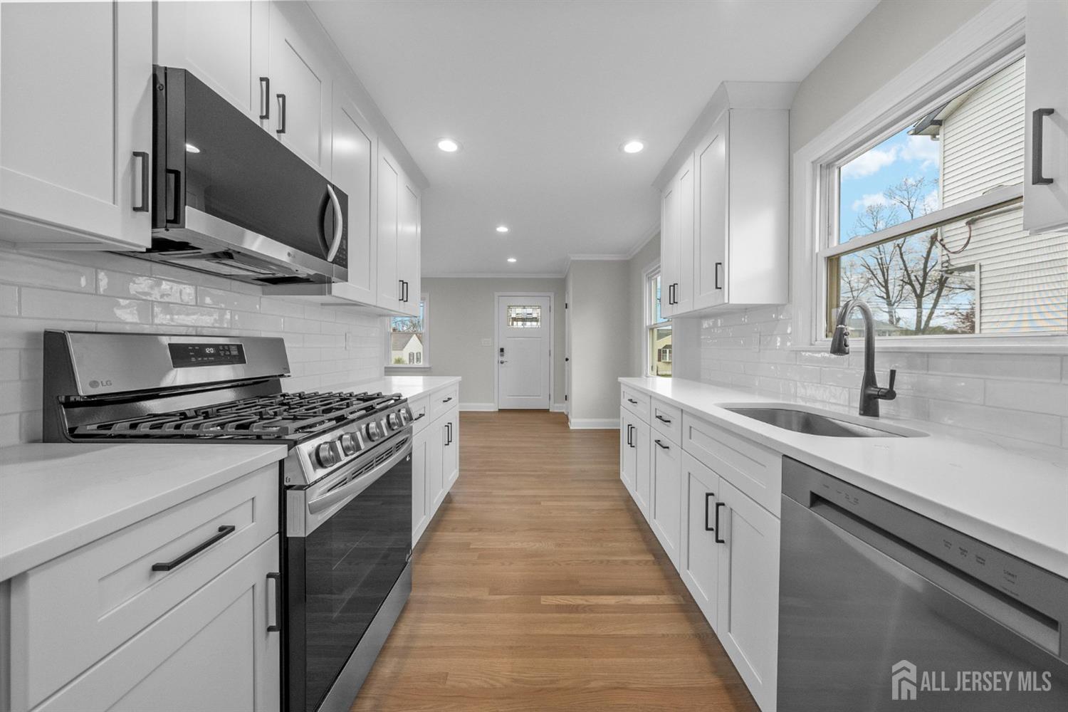 73 George Street Milltown, NJ 08850 - Photo 8 of 28 Gallery Image 8