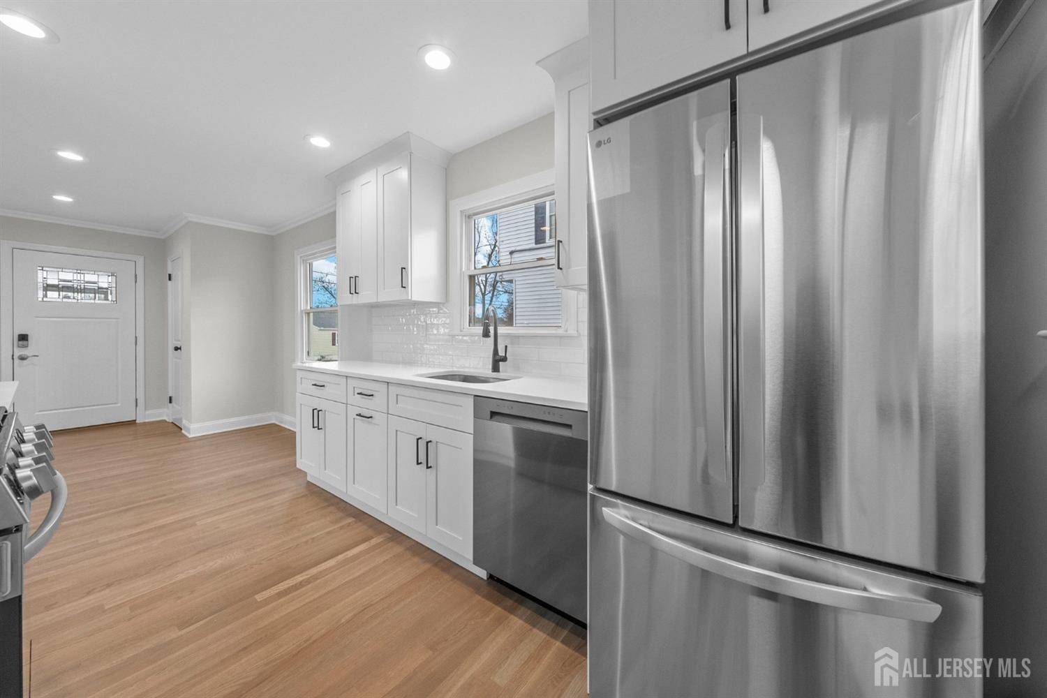 73 George Street Milltown, NJ 08850 - Photo 9 of 28 Gallery Image 9