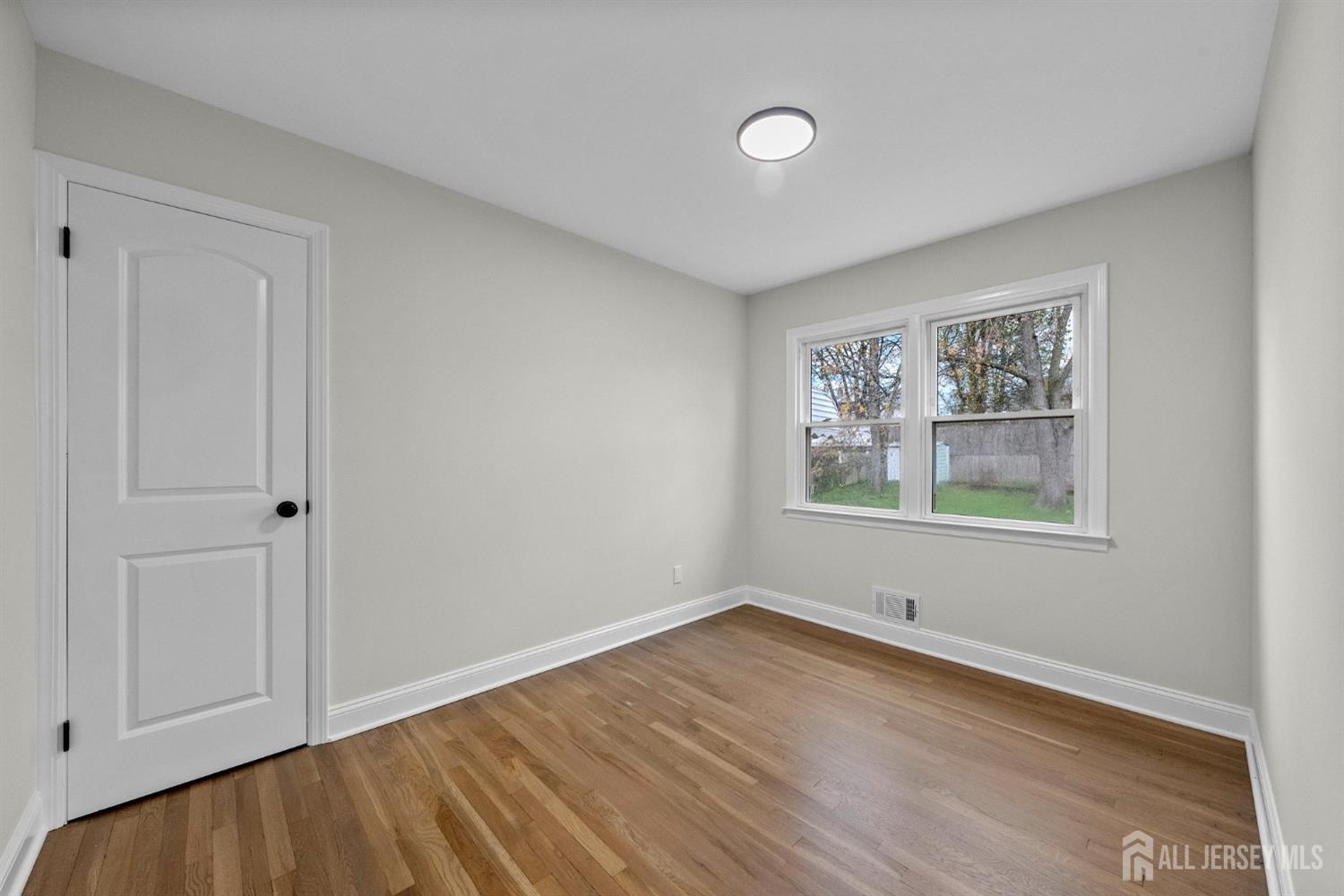 73 George Street Milltown, NJ 08850 - Photo 10 of 28 Gallery Image 10