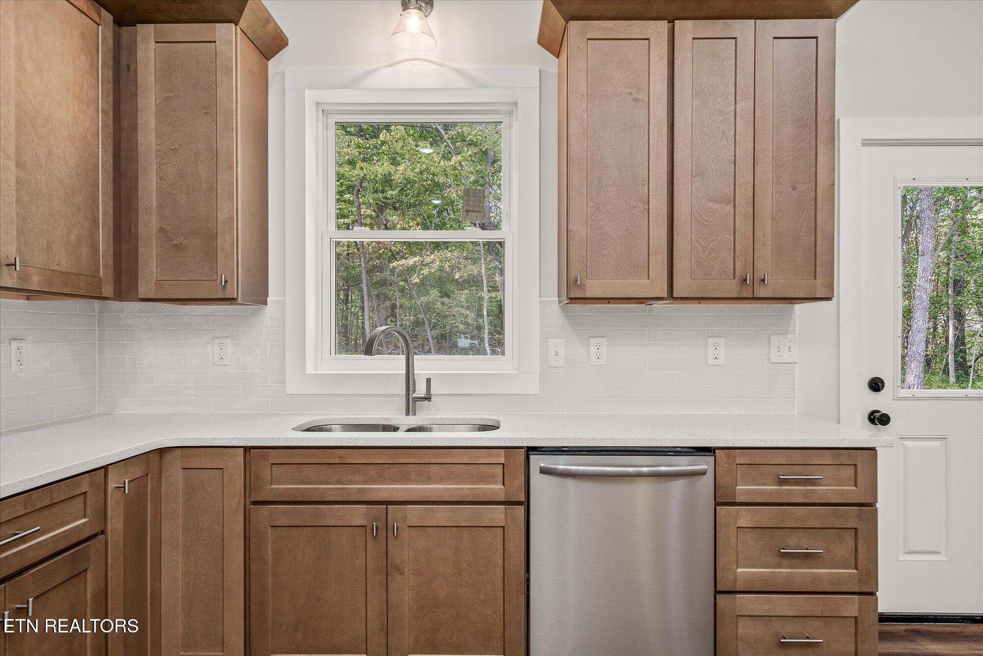 190 Rhonda Road Monterey, TN 38574 - Photo 9 of 27 14-190 Rhonda Pl_165_TNPC