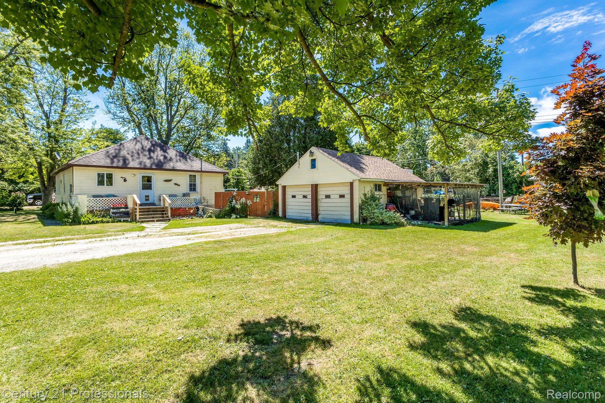 7076 Emerson Road Lexington, MI 48450 - Photo 22 of 27 Gallery Image 22