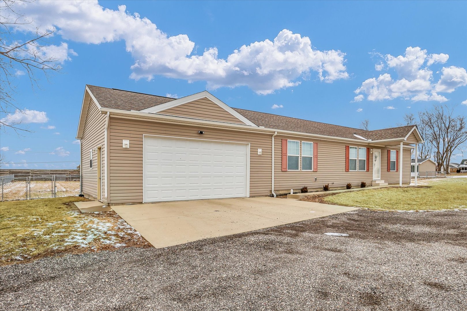 12925 Kickapoo Park Road Danville, IL 61858 - Photo 3 of 31