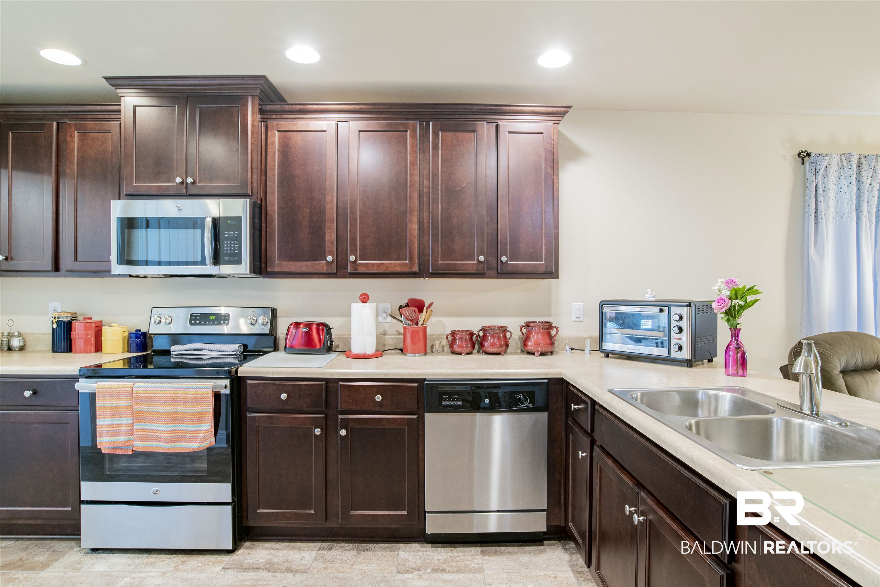 288 Wyatt Court Foley, AL 36535 - Photo 9 of 20 Stainless Appliances