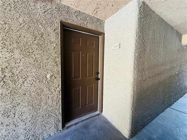 $1,350 | 2200 South Fort Apache Road, Unit 2095, Las Vegas, NV 89117