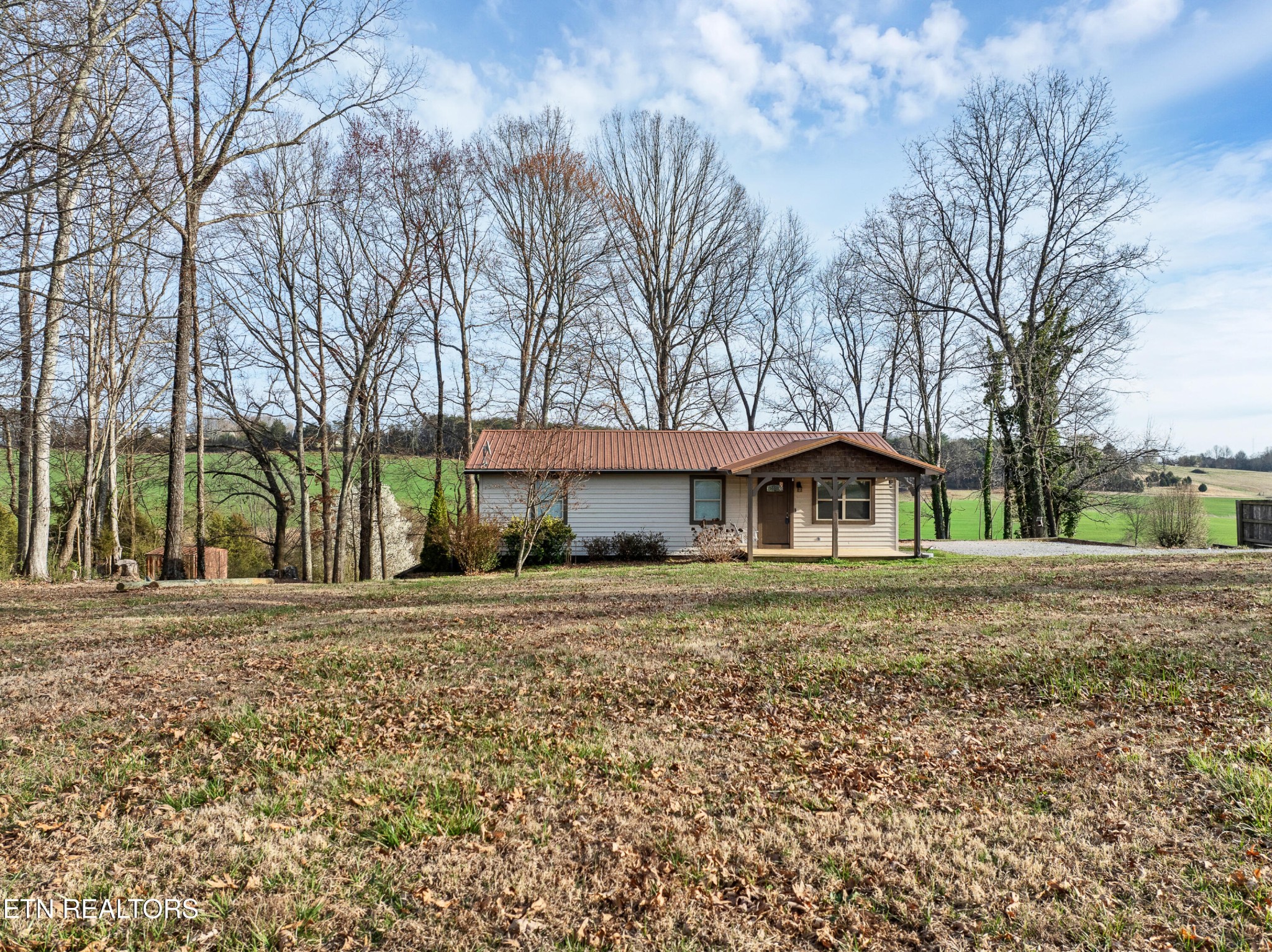 314 Thompson Road Madisonville, TN 37354 - Photo 3 of 27 Gallery Image 3
