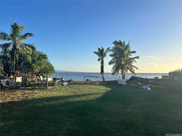 $375,000 | 54 Beach Place, Kaunakakai, HI 96748