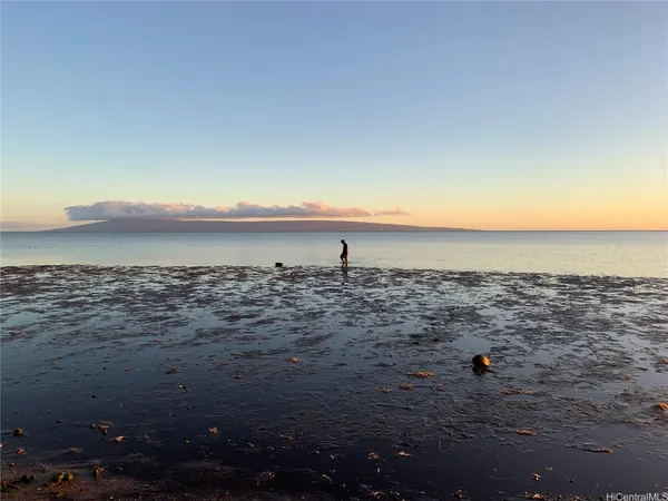 $375,000 | 54 Beach Place, Kaunakakai, HI 96748