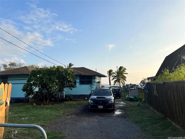 $375,000 | 54 Beach Place, Kaunakakai, HI 96748