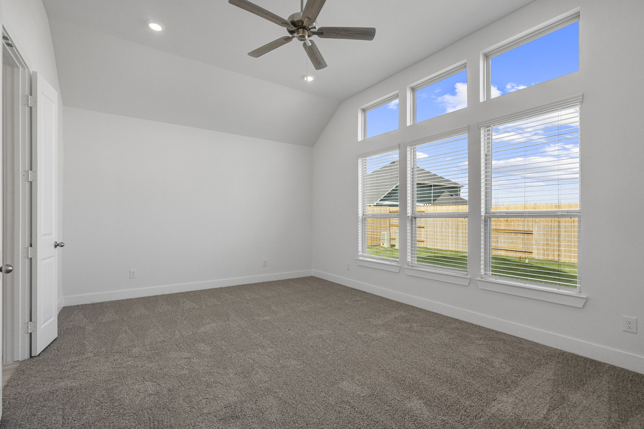 304 Gambels Quail Road Hempstead, TX 77445 - Photo 11 of 24