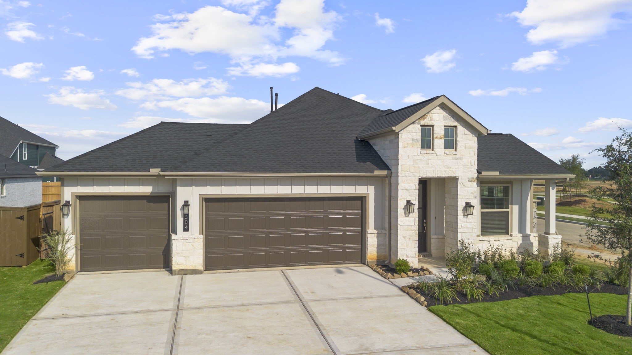 304 Gambels Quail Road Hempstead, TX 77445 - Photo 2 of 28