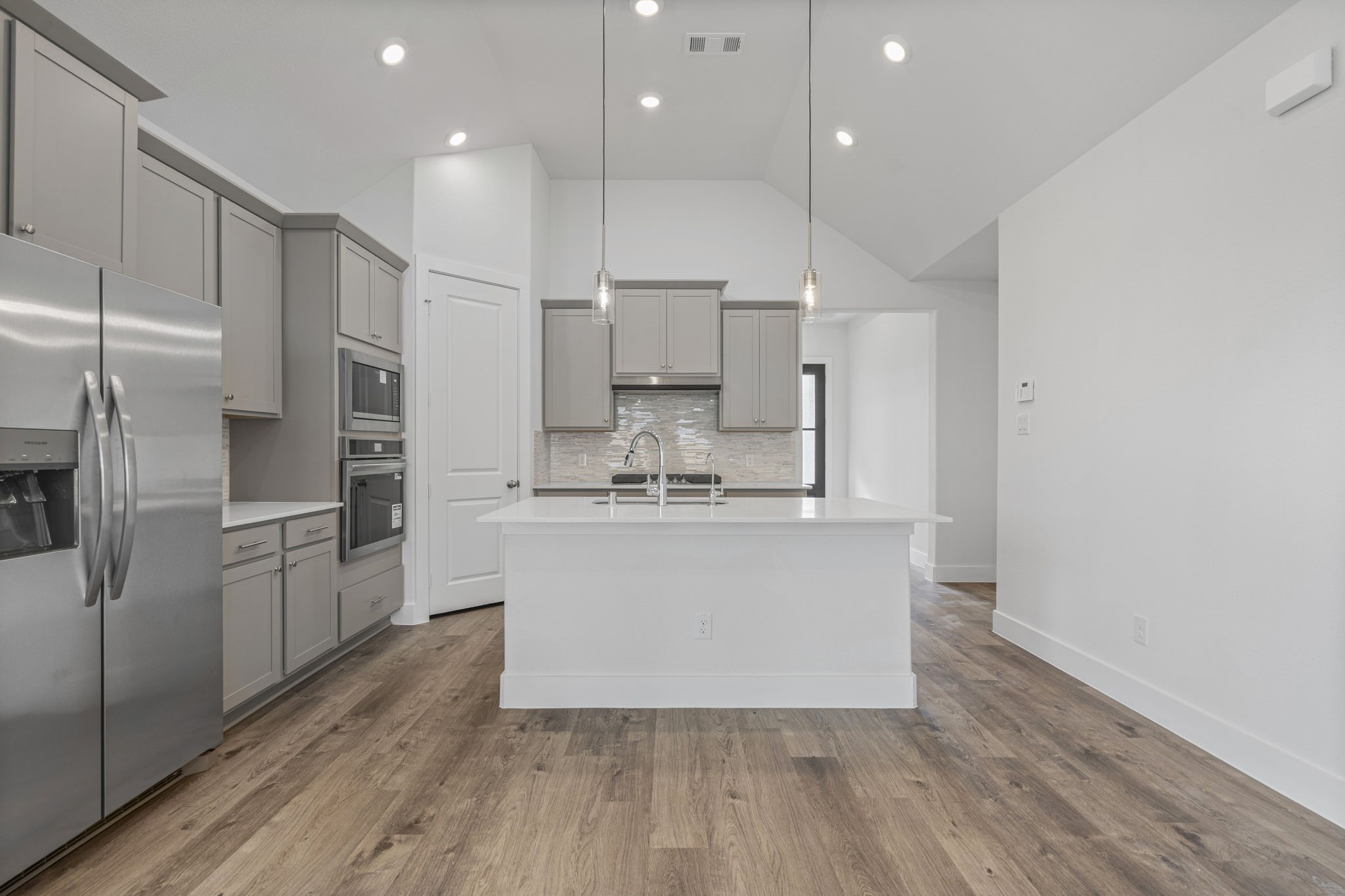 304 Gambels Quail Road Hempstead, TX 77445 - Photo 5 of 24