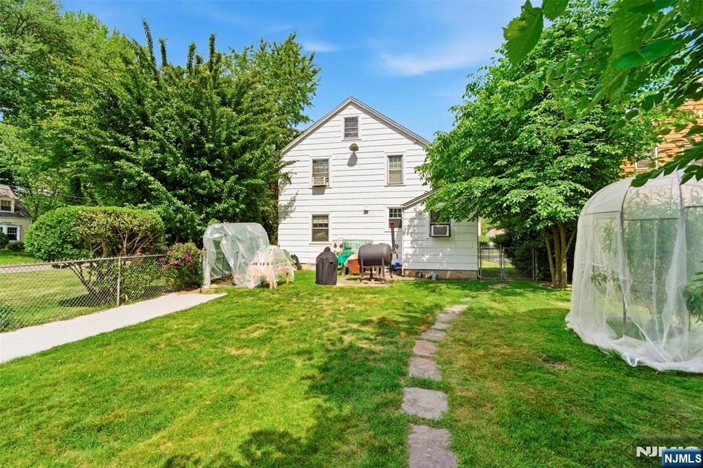 128 Meisel Avenue Springfield, NJ 07081 - Photo 7 of 22