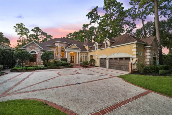$1,849,000 | 30 Turtle Cove Court, Kingwood, TX 77346