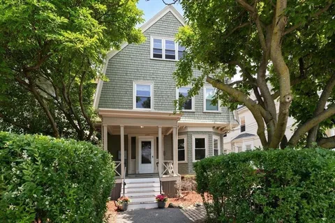 $899,900 | 149 College Avenue, Unit 1, Somerville, MA 02144