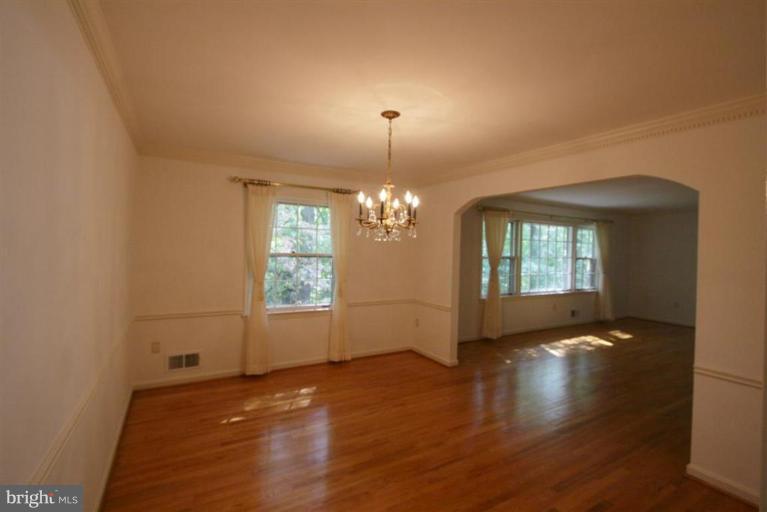600 Hermleigh Road Silver Spring, MD 20902 - Photo 15 of 17 Dining Room #2