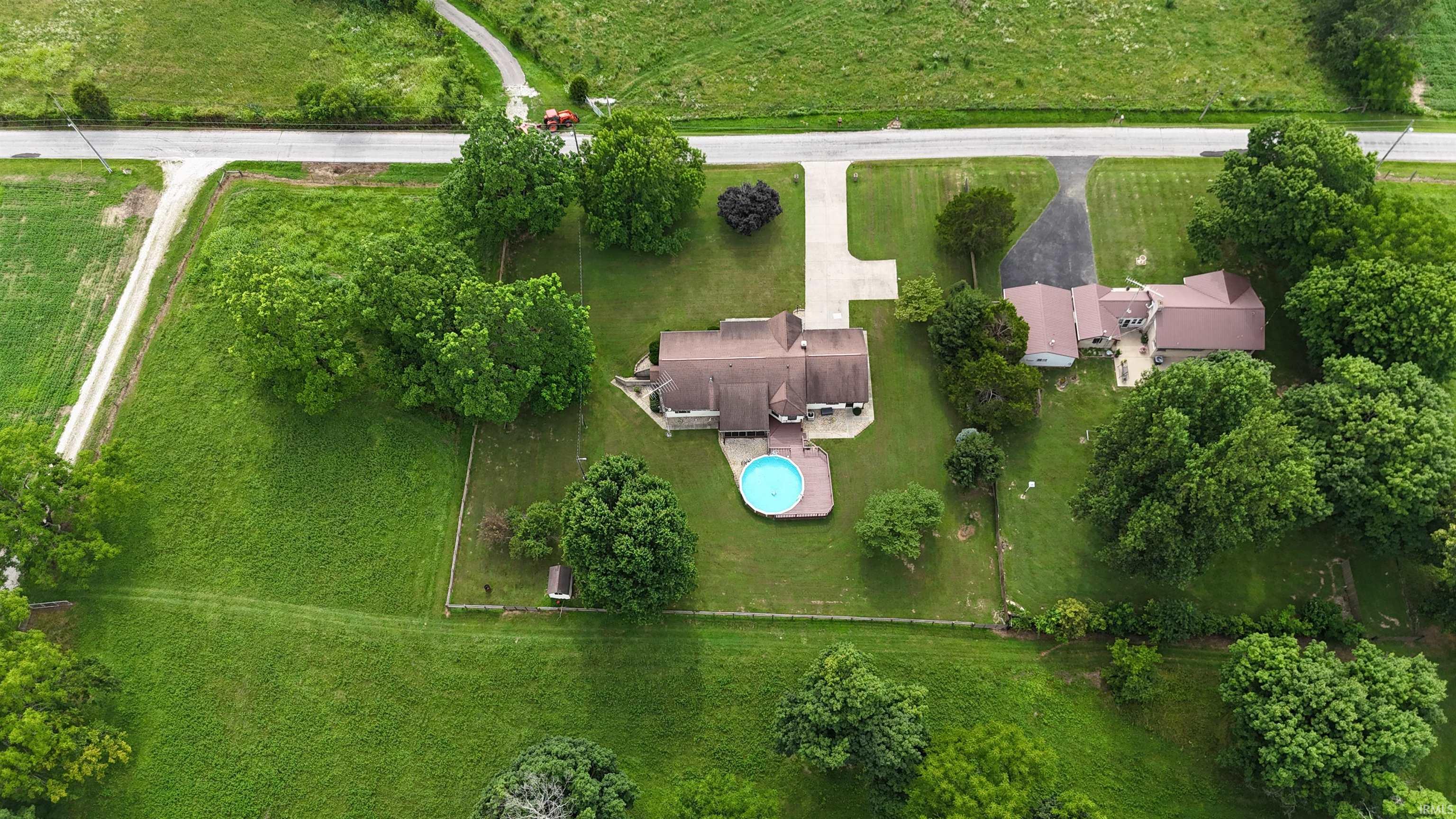 1102 Brown Station Road Bedford, IN 47421 - Photo 3 of 37