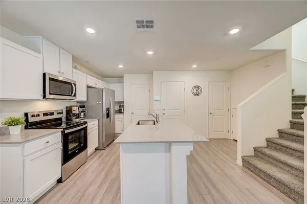 $1,995 | 6928 Honor Hill Street, Las Vegas, NV 89166