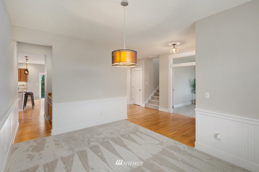 21809 39th Drive Southeast Bothell, WA 98021 - Photo 14 of 36 a view of a living room