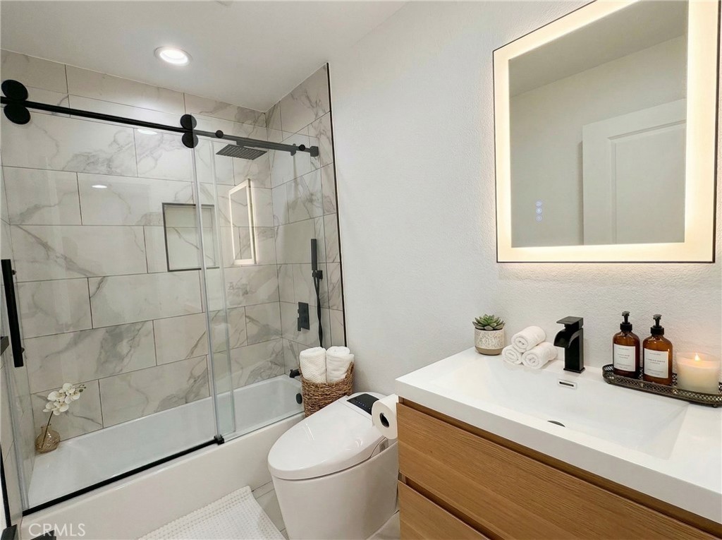 26 Seton Road Irvine, CA 92612 - Photo 11 of 17