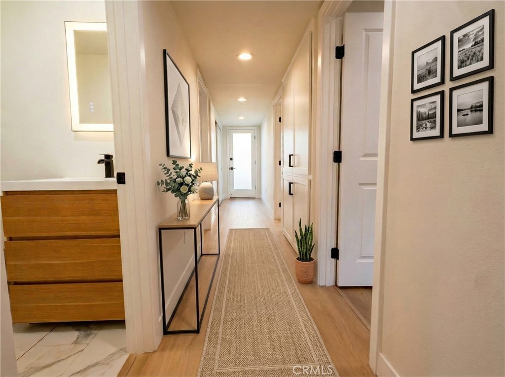 26 Seton Road Irvine, CA 92612 - Photo 5 of 17