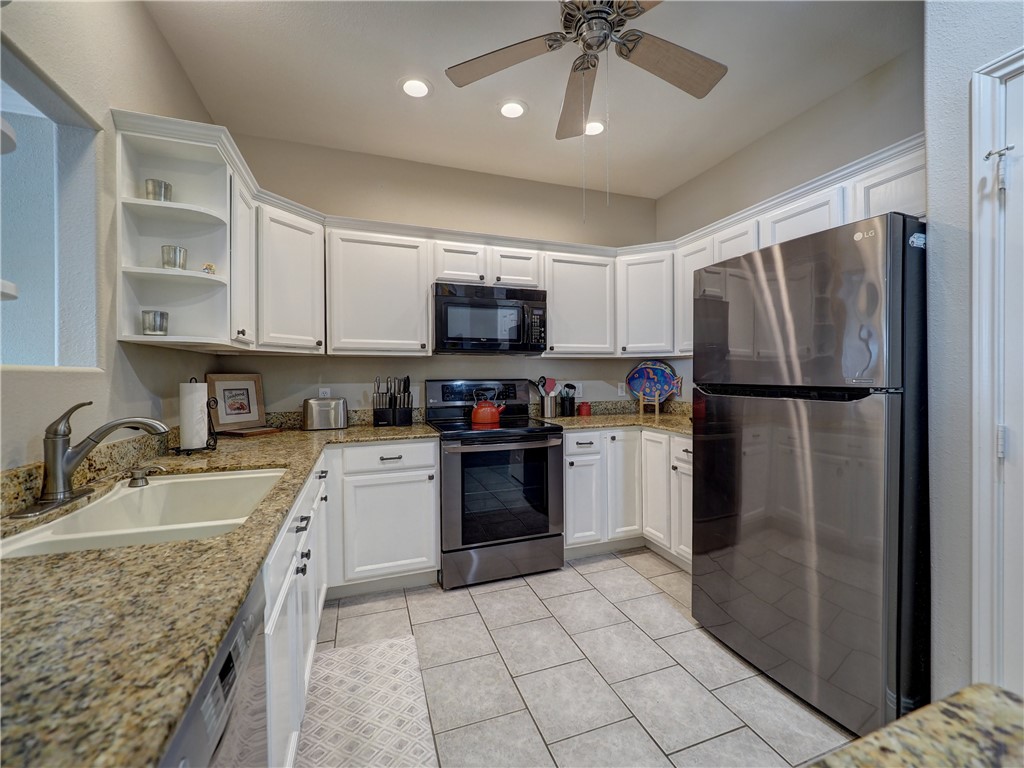 1833 Eleventh Street, Unit F2 Port Aransas, TX 78373 - Photo 5 of 40