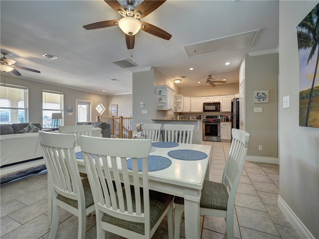 1833 Eleventh Street, Unit F2 Port Aransas, TX 78373 - Photo 9 of 40