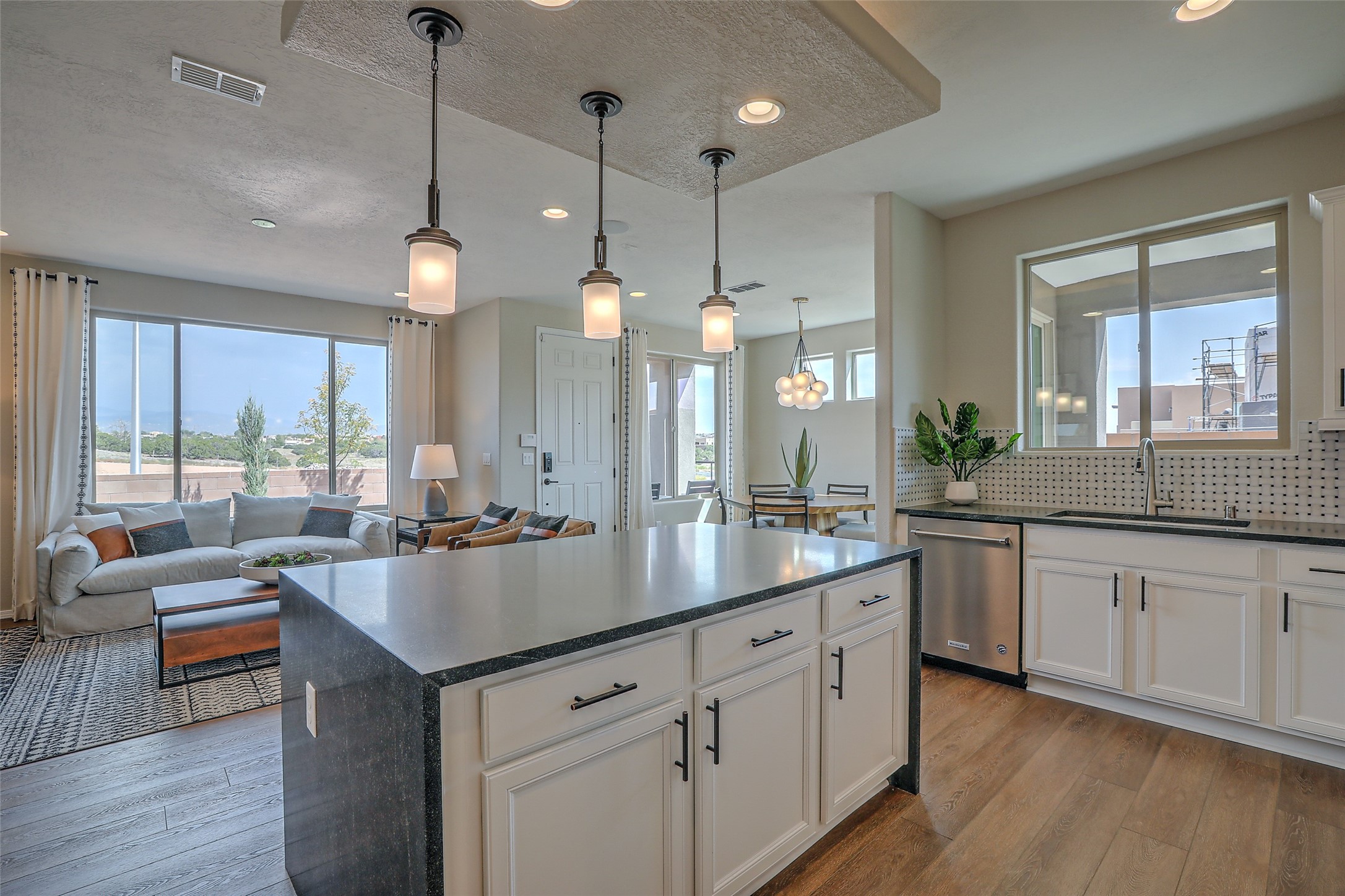 4630 Rail Runner Road Santa Fe, NM 87507 - Photo 11 of 36