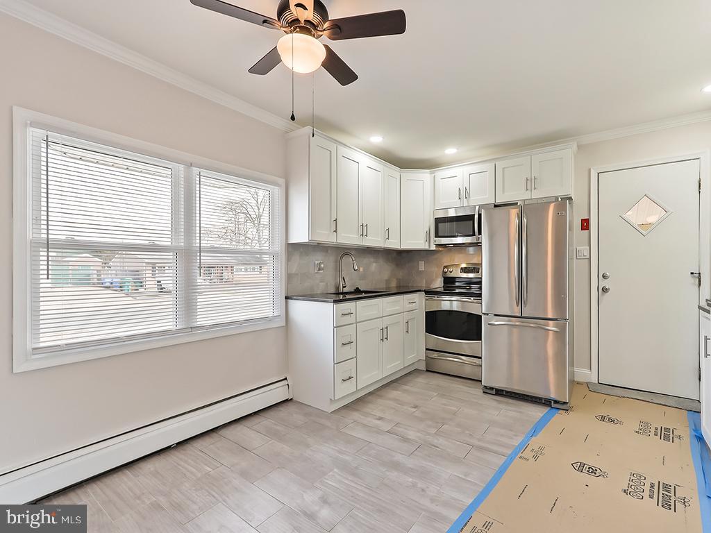 10 Blue Ridge Drive Levittown, PA 19057 - Photo 11 of 31