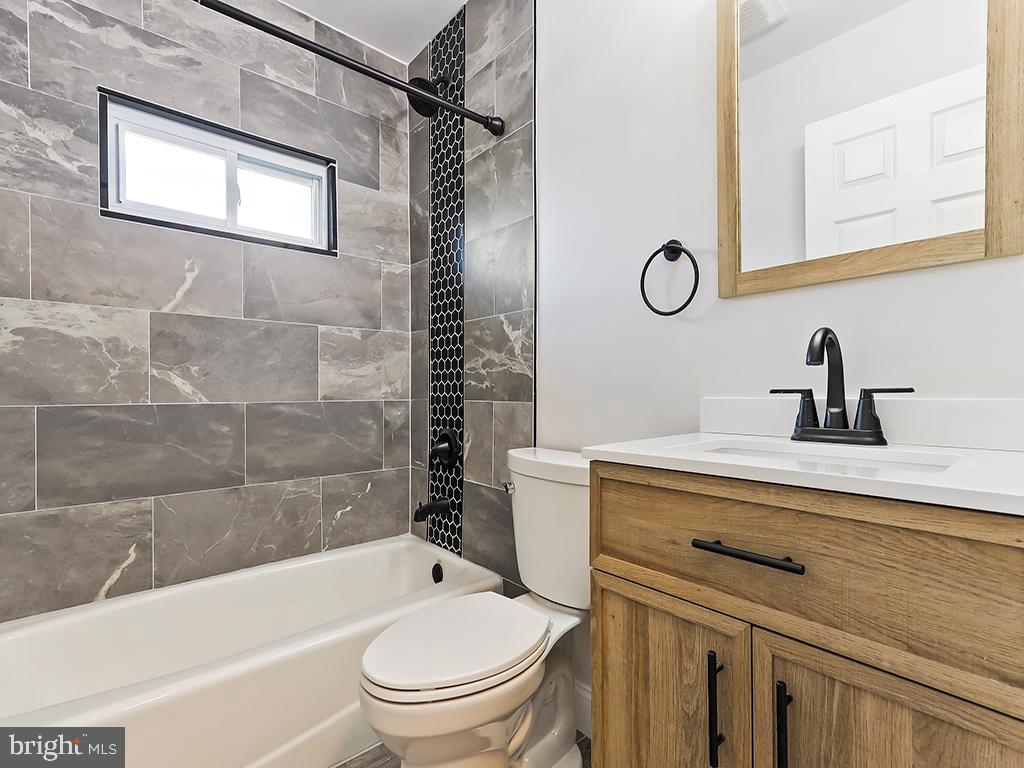 10 Blue Ridge Drive Levittown, PA 19057 - Photo 19 of 31