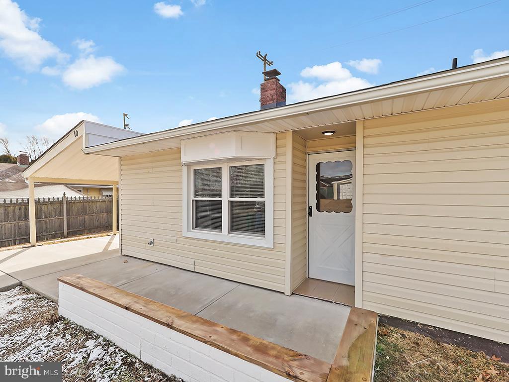 10 Blue Ridge Drive Levittown, PA 19057 - Photo 5 of 31