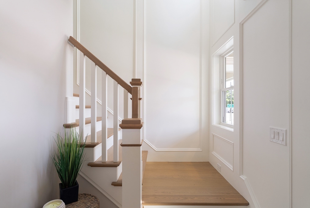 237 California Street, Unit 237 Newton, MA 02458 - Photo 7 of 37