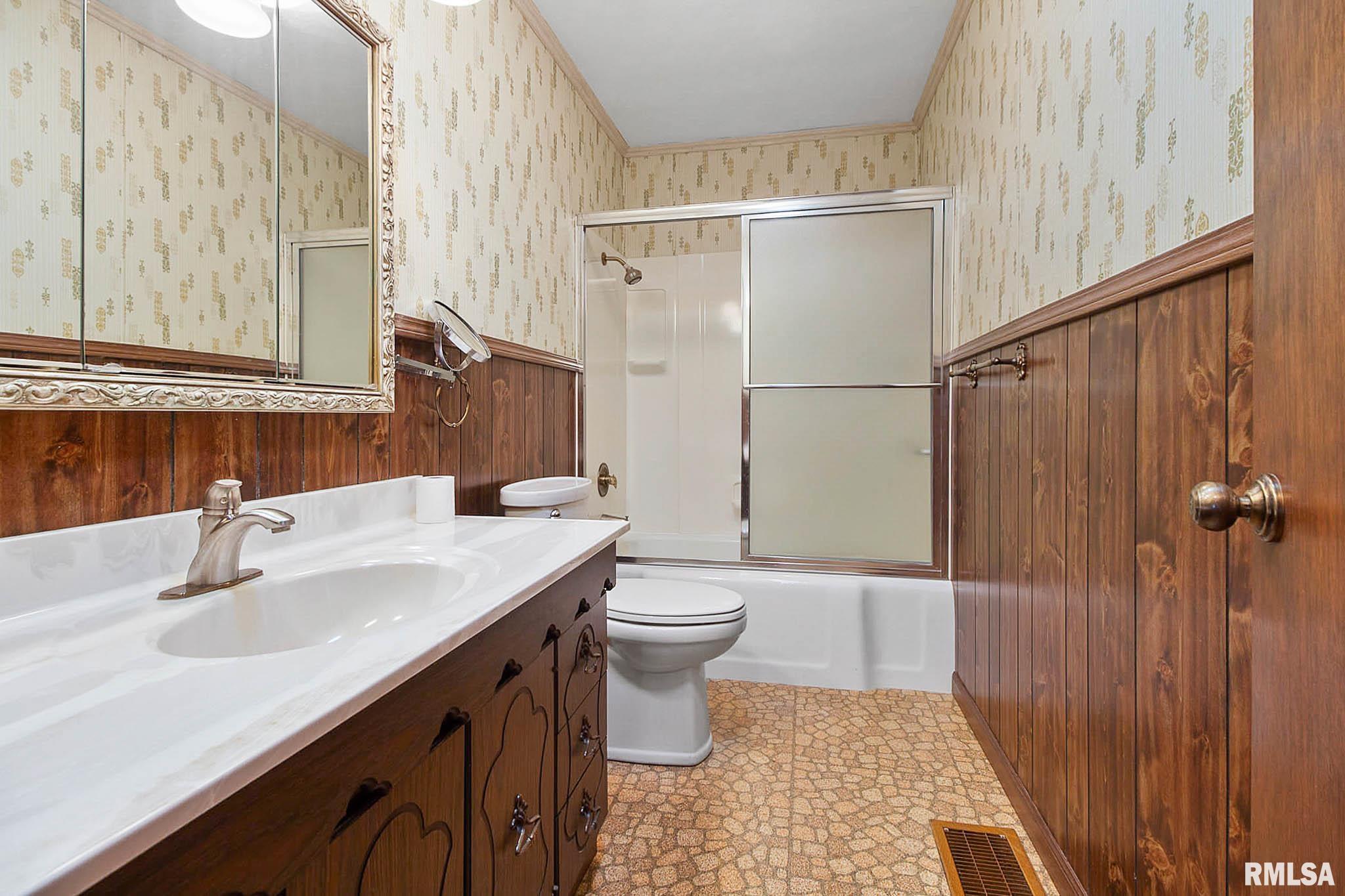 1004 West White Street Marion, IL 62959 - Photo 11 of 24