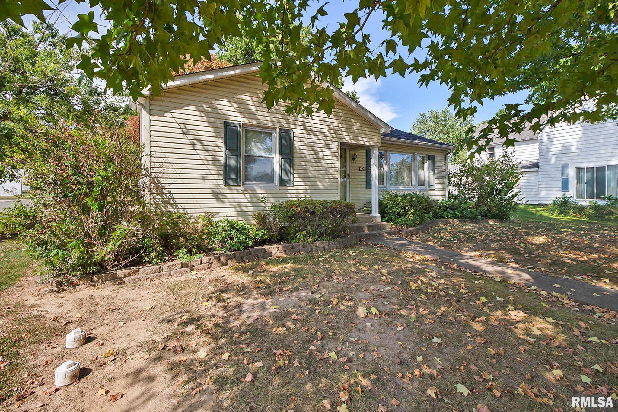 1004 West White Street Marion, IL 62959 - Photo 2 of 24