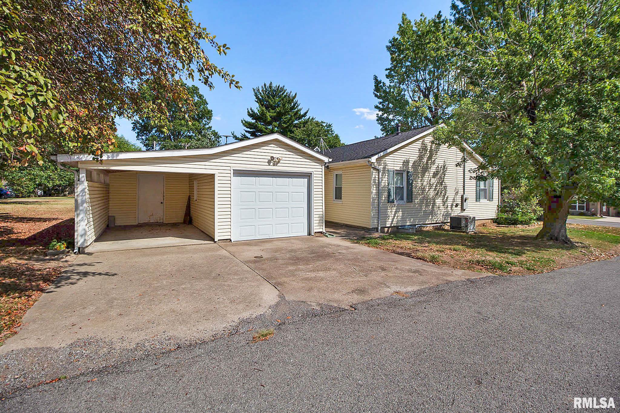 1004 West White Street Marion, IL 62959 - Photo 3 of 24