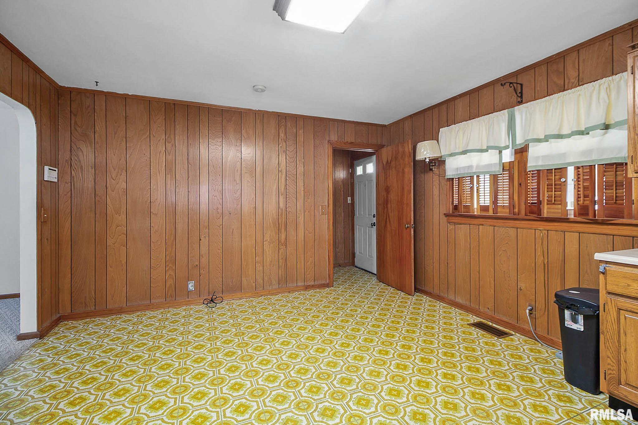 1004 West White Street Marion, IL 62959 - Photo 7 of 24