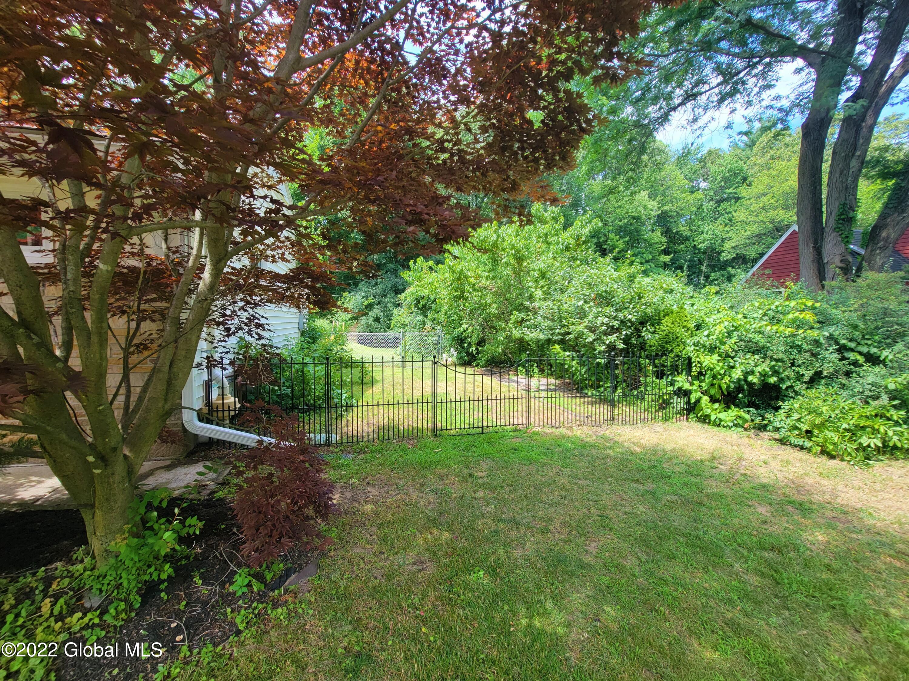 25 Newton Road Albany, NY 12211 - Photo 9 of 48 15