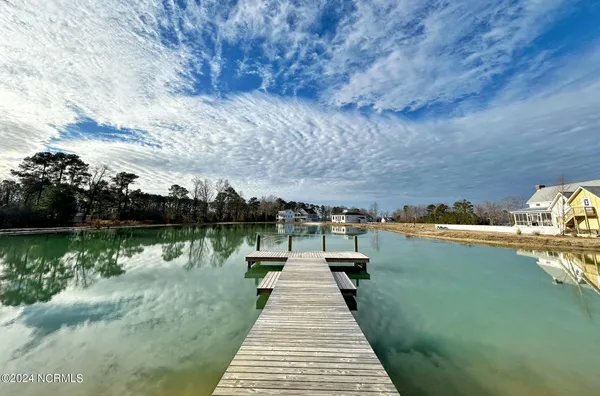 $88,500 | 251 South Brightleaf Drive, Minnesott Beach, NC 28510