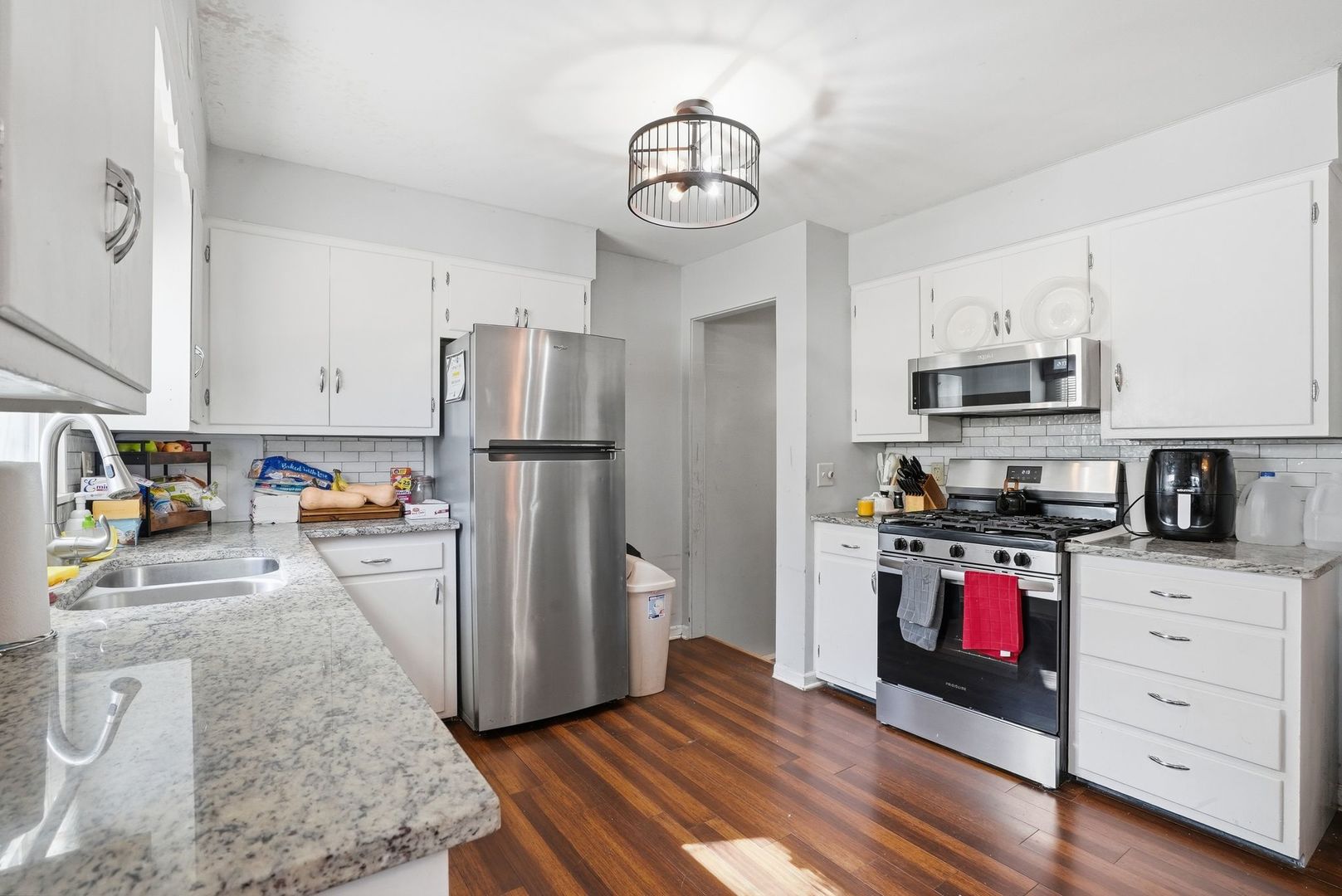 703 North Reed Street Joliet, IL 60435 - Photo 2 of 25