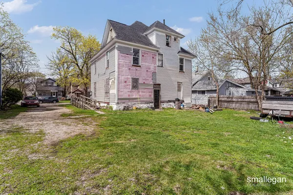 $70,000 | 821 Clarence Street, Kalamazoo, MI 49001